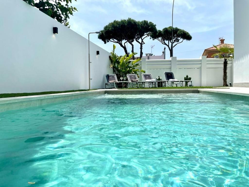 VILLA PIMIENTA, Chalet de lujo cerca del mar. Chiclana de la Frontera Exterior foto