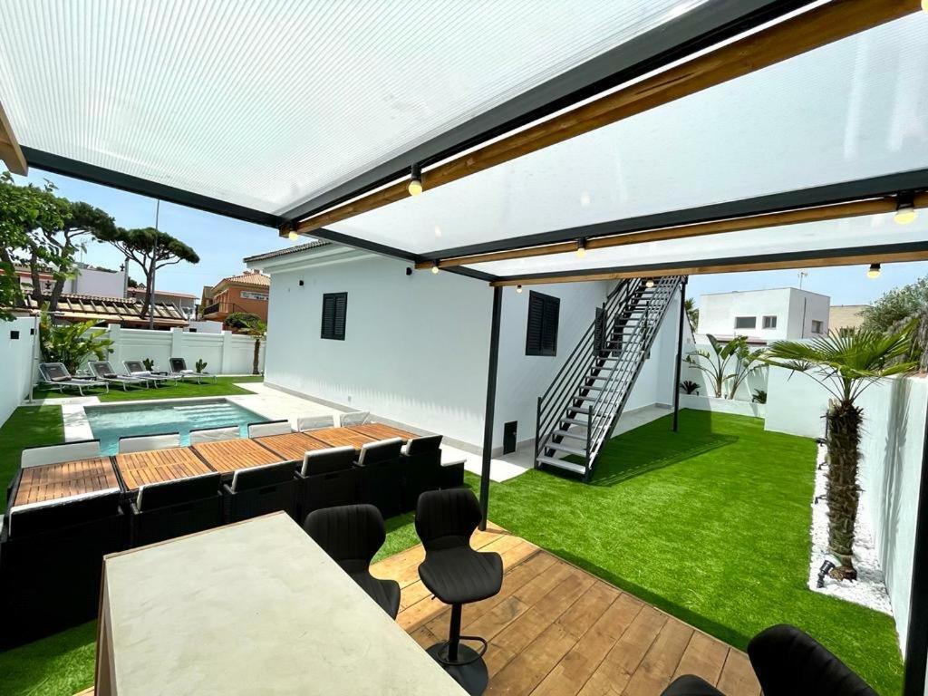 VILLA PIMIENTA, Chalet de lujo cerca del mar. Chiclana de la Frontera Exterior foto