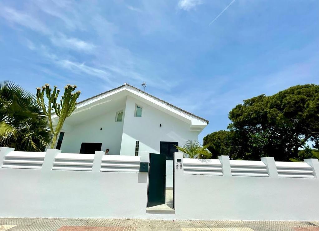 VILLA PIMIENTA, Chalet de lujo cerca del mar. Chiclana de la Frontera Exterior foto