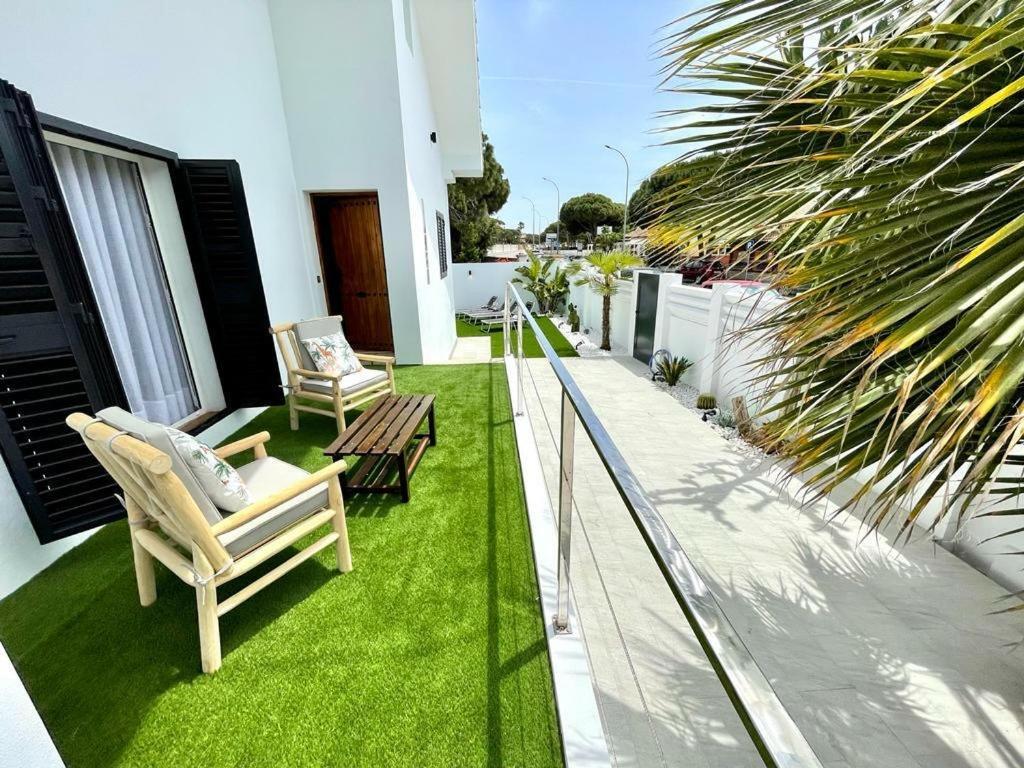 VILLA PIMIENTA, Chalet de lujo cerca del mar. Chiclana de la Frontera Exterior foto